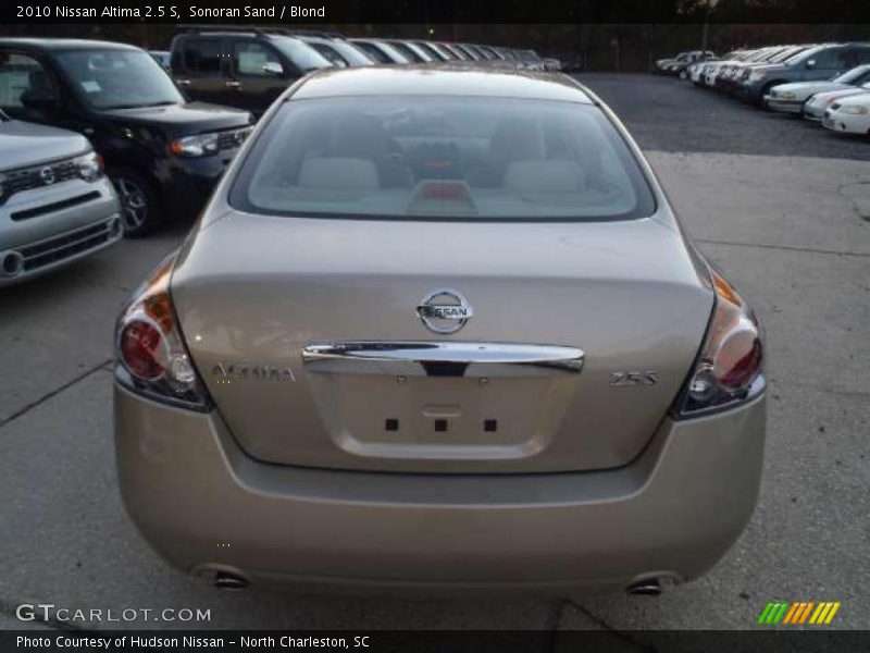 Sonoran Sand / Blond 2010 Nissan Altima 2.5 S