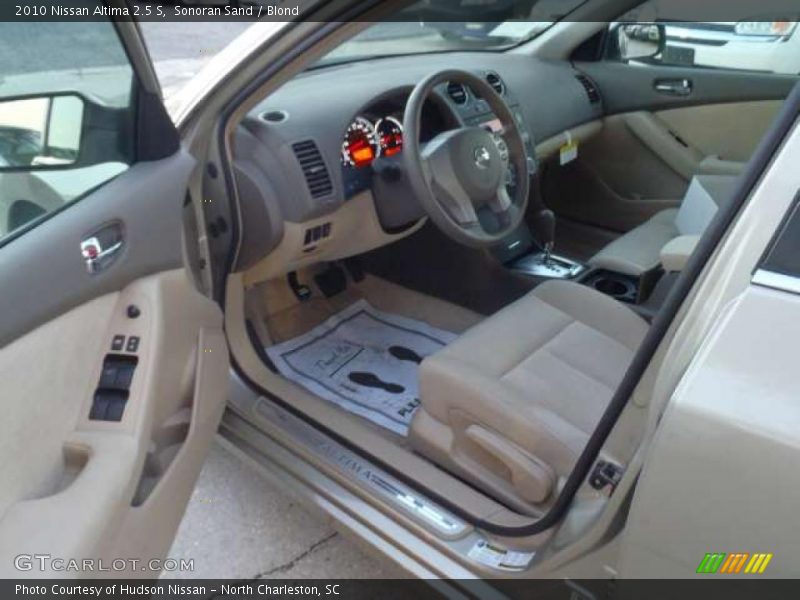 Sonoran Sand / Blond 2010 Nissan Altima 2.5 S