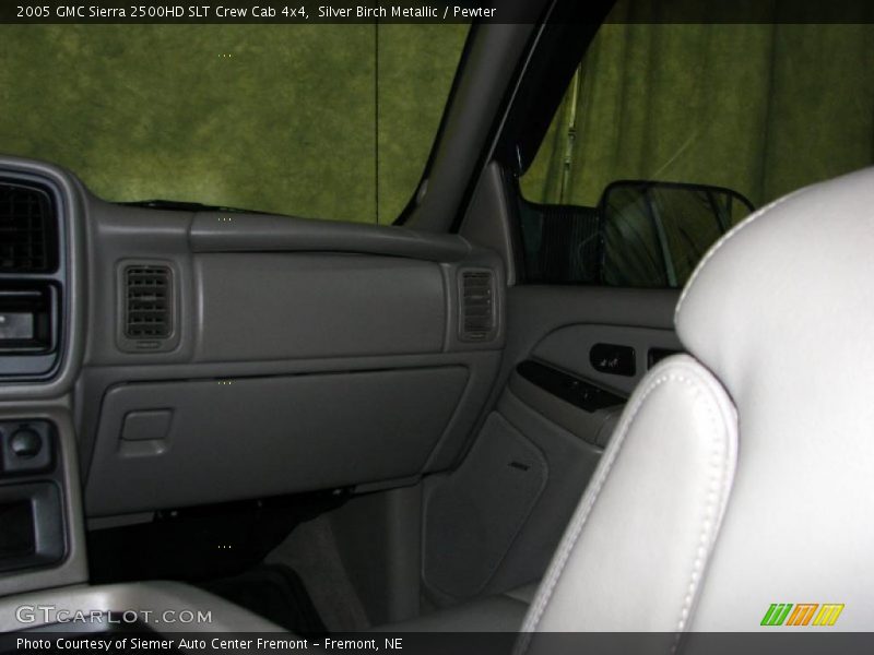 Silver Birch Metallic / Pewter 2005 GMC Sierra 2500HD SLT Crew Cab 4x4