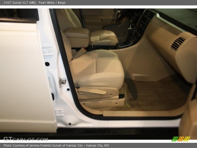 Pearl White / Beige 2007 Suzuki XL7 AWD