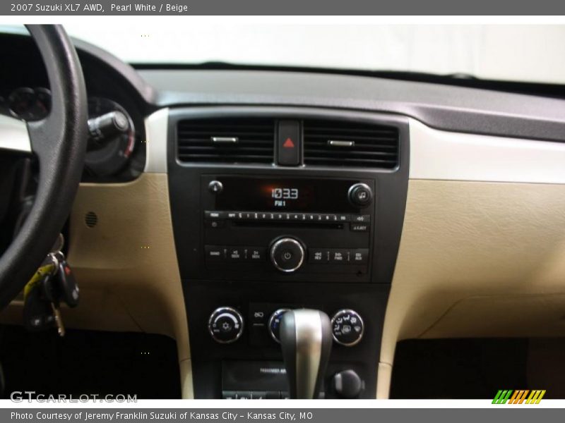 Pearl White / Beige 2007 Suzuki XL7 AWD