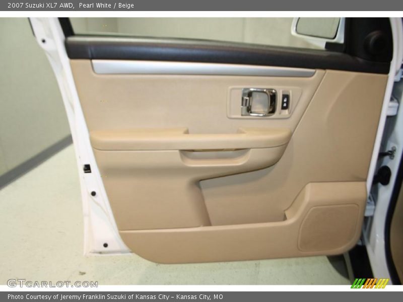 Pearl White / Beige 2007 Suzuki XL7 AWD
