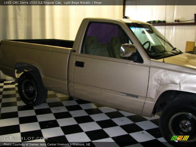 Light Beige Metallic / Beige 1993 GMC Sierra 1500 SLE Regular Cab