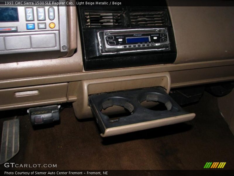 Light Beige Metallic / Beige 1993 GMC Sierra 1500 SLE Regular Cab