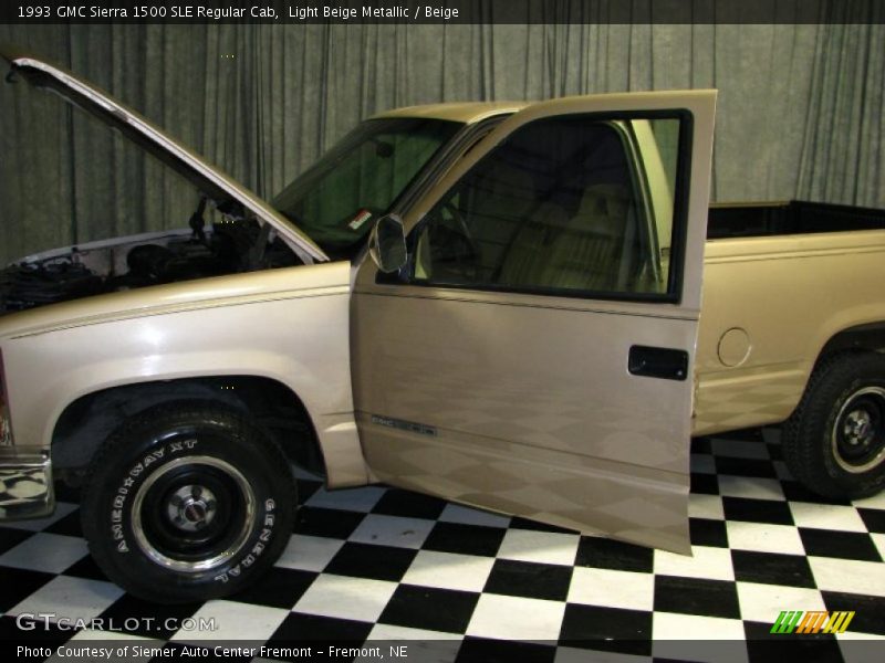 Light Beige Metallic / Beige 1993 GMC Sierra 1500 SLE Regular Cab