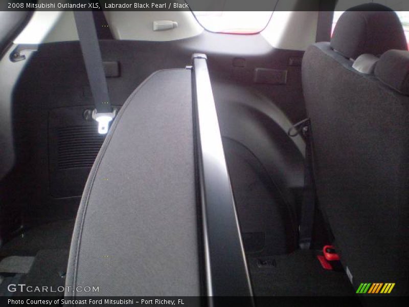 Labrador Black Pearl / Black 2008 Mitsubishi Outlander XLS