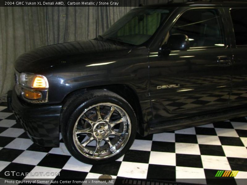 Carbon Metallic / Stone Gray 2004 GMC Yukon XL Denali AWD