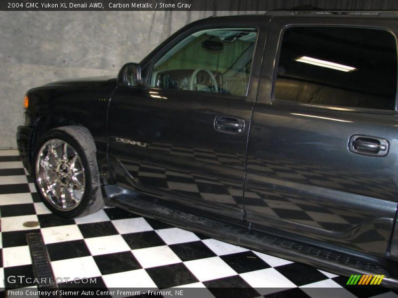 Carbon Metallic / Stone Gray 2004 GMC Yukon XL Denali AWD