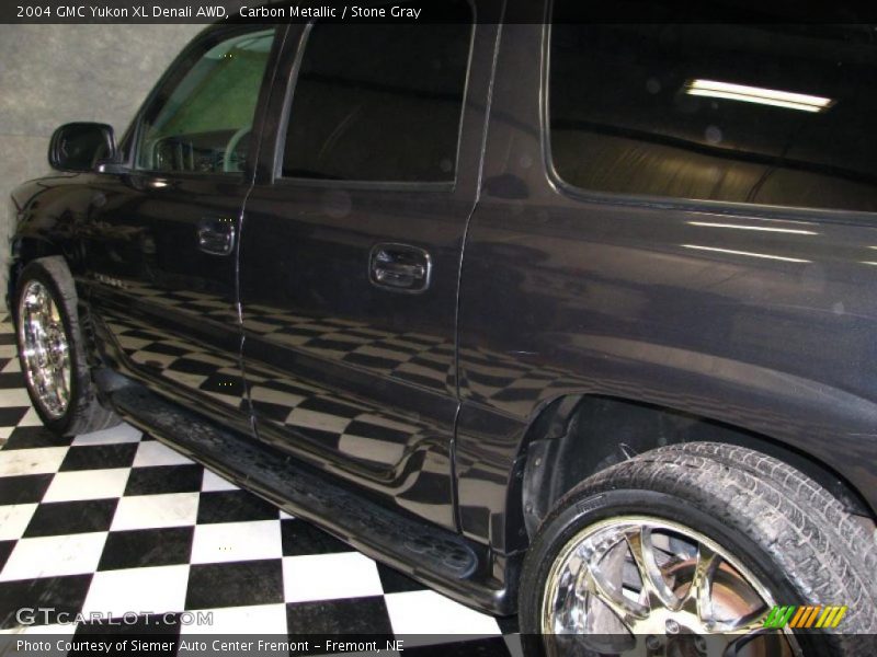 Carbon Metallic / Stone Gray 2004 GMC Yukon XL Denali AWD
