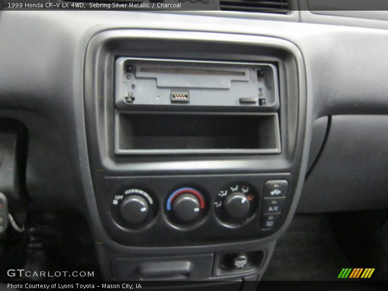 Sebring Silver Metallic / Charcoal 1999 Honda CR-V LX 4WD