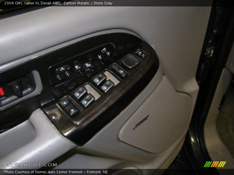 Carbon Metallic / Stone Gray 2004 GMC Yukon XL Denali AWD