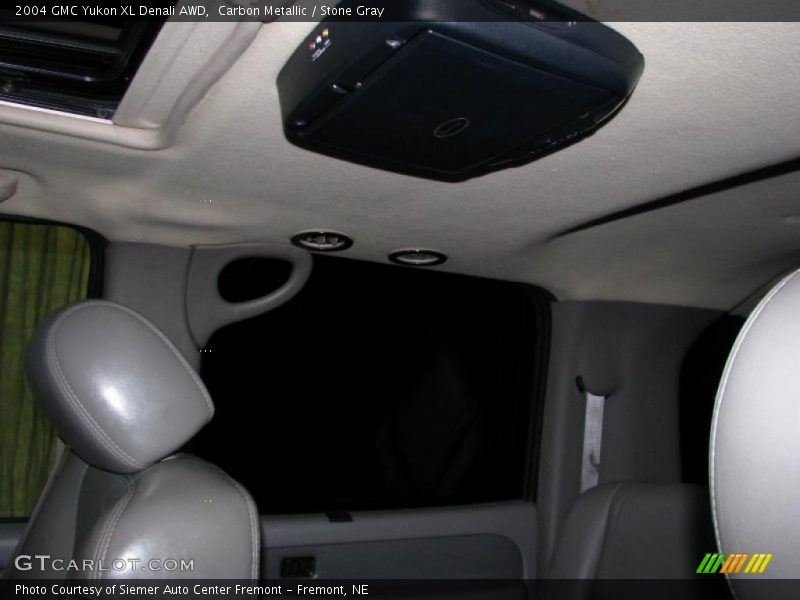Carbon Metallic / Stone Gray 2004 GMC Yukon XL Denali AWD