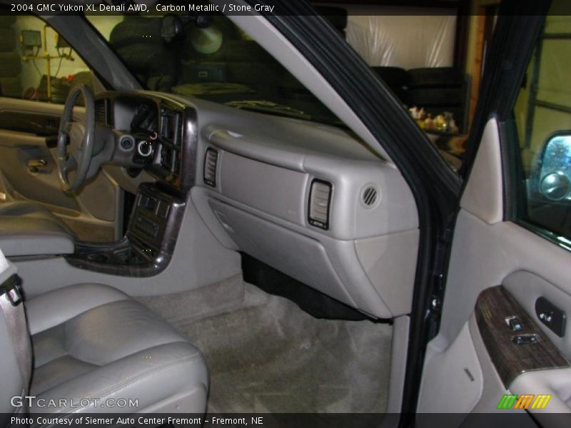 Carbon Metallic / Stone Gray 2004 GMC Yukon XL Denali AWD