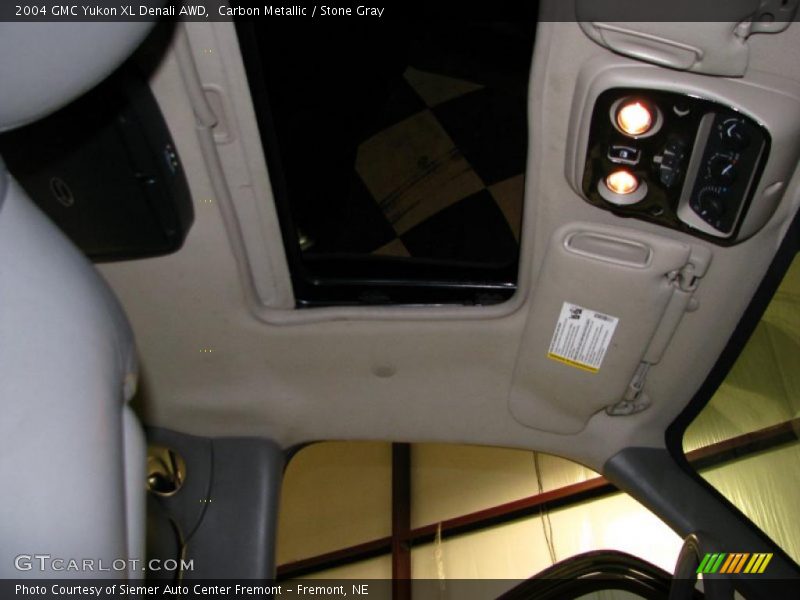Carbon Metallic / Stone Gray 2004 GMC Yukon XL Denali AWD