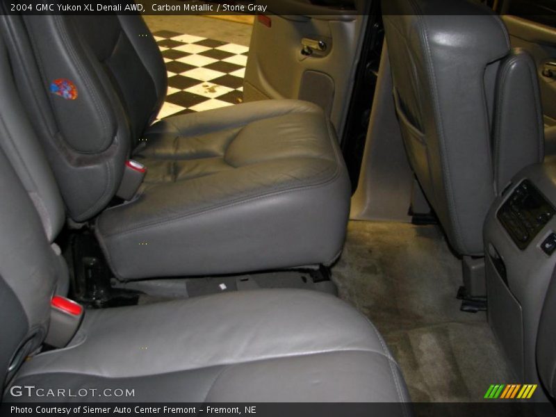 Carbon Metallic / Stone Gray 2004 GMC Yukon XL Denali AWD