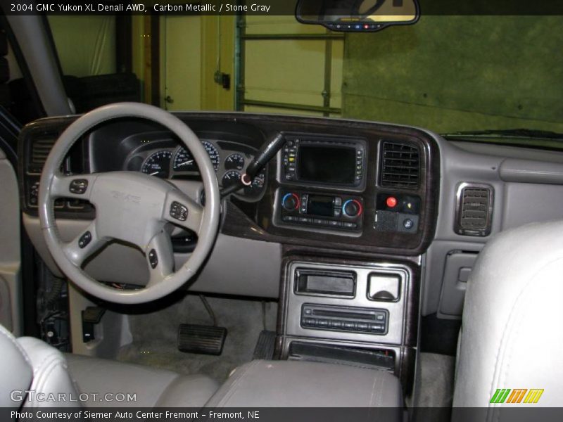 Carbon Metallic / Stone Gray 2004 GMC Yukon XL Denali AWD