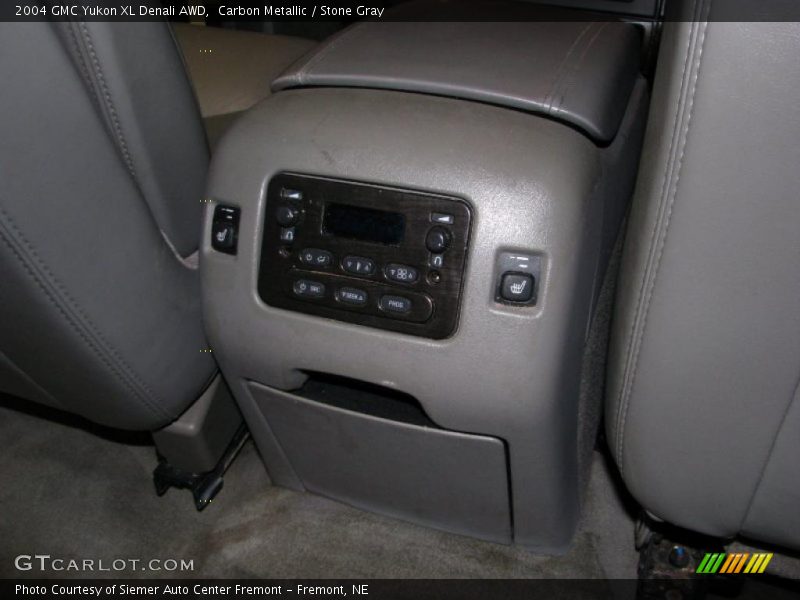 Carbon Metallic / Stone Gray 2004 GMC Yukon XL Denali AWD