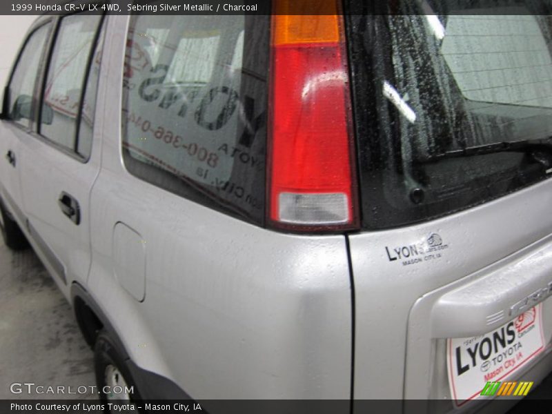Sebring Silver Metallic / Charcoal 1999 Honda CR-V LX 4WD