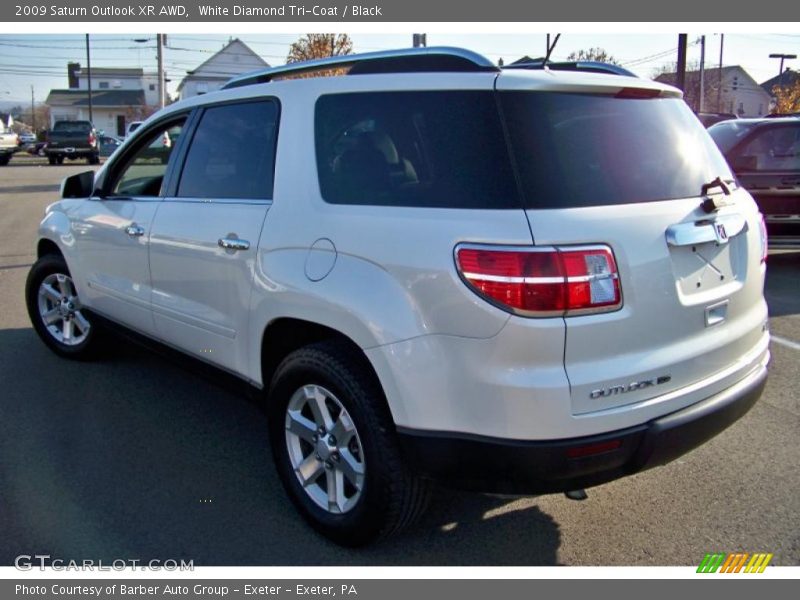 White Diamond Tri-Coat / Black 2009 Saturn Outlook XR AWD