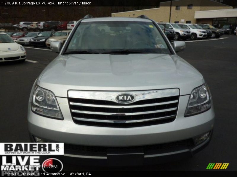 Bright Silver / Black 2009 Kia Borrego EX V6 4x4