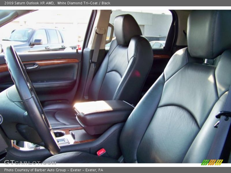 White Diamond Tri-Coat / Black 2009 Saturn Outlook XR AWD