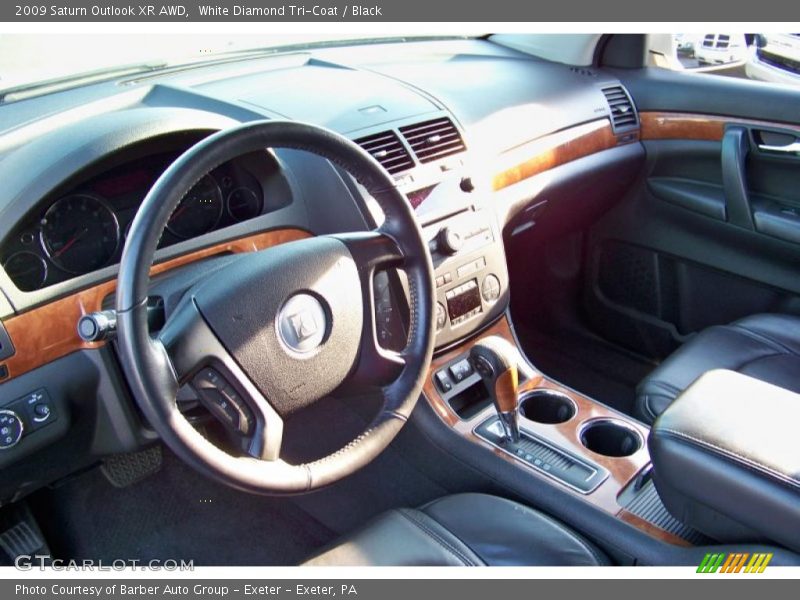 White Diamond Tri-Coat / Black 2009 Saturn Outlook XR AWD