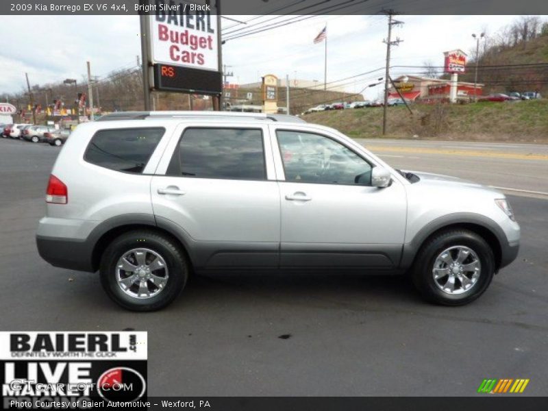 Bright Silver / Black 2009 Kia Borrego EX V6 4x4