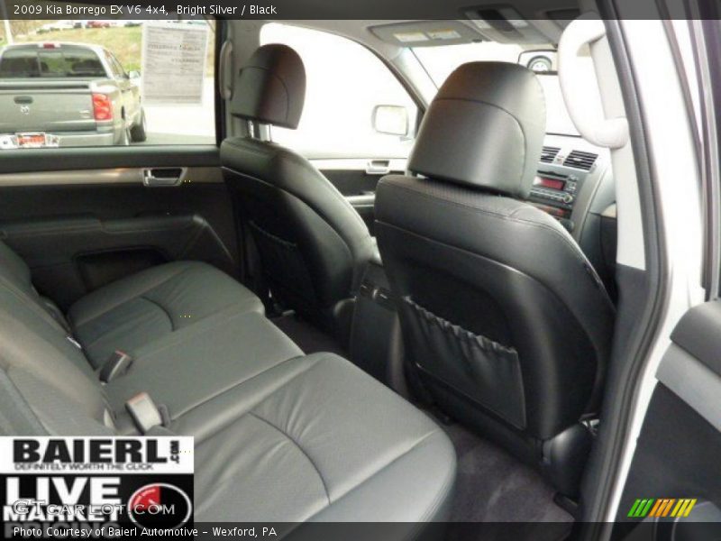 Bright Silver / Black 2009 Kia Borrego EX V6 4x4