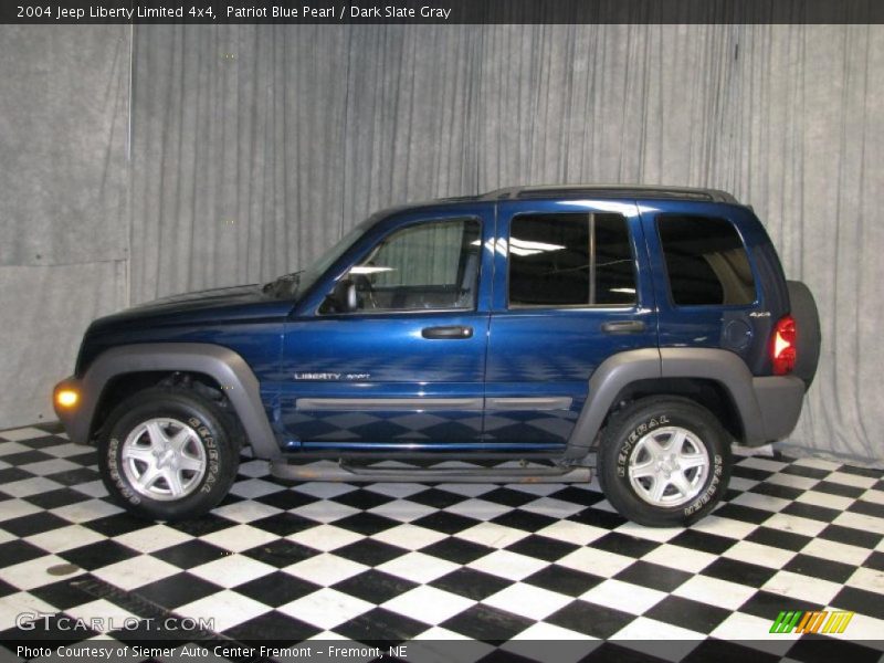 Patriot Blue Pearl / Dark Slate Gray 2004 Jeep Liberty Limited 4x4