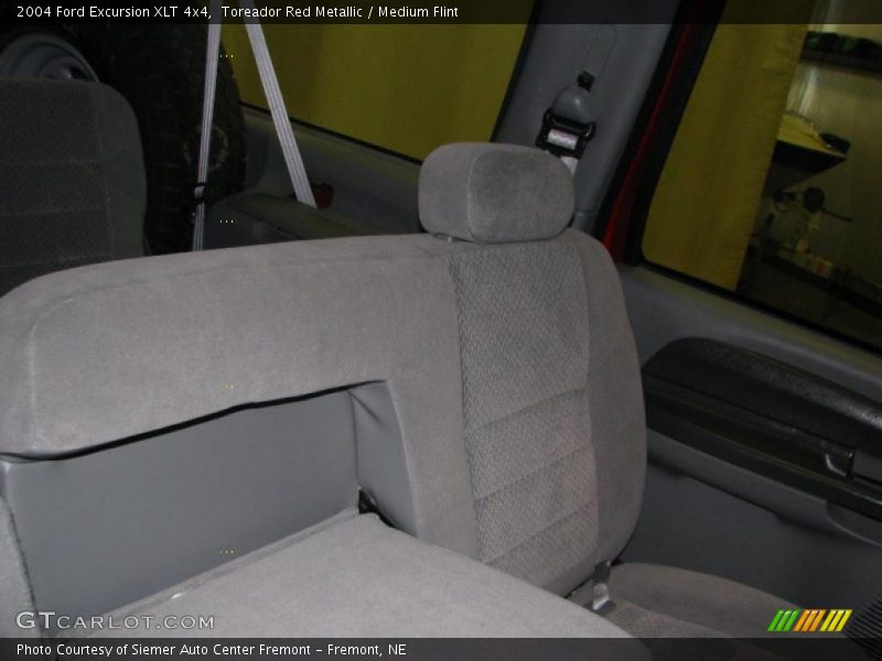 Toreador Red Metallic / Medium Flint 2004 Ford Excursion XLT 4x4