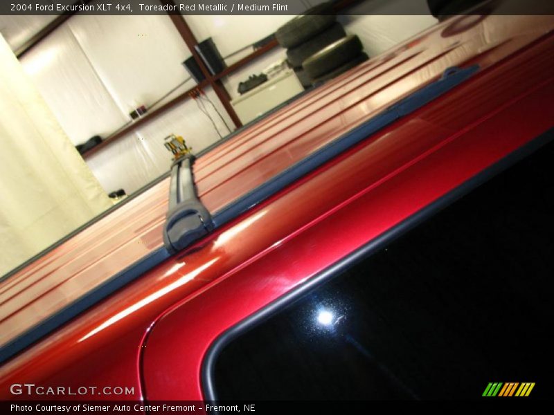 Toreador Red Metallic / Medium Flint 2004 Ford Excursion XLT 4x4