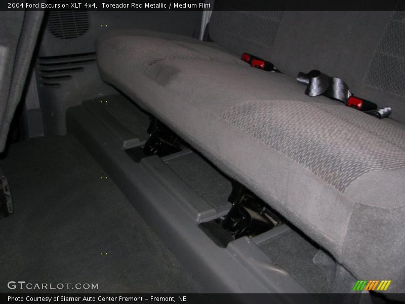 Toreador Red Metallic / Medium Flint 2004 Ford Excursion XLT 4x4