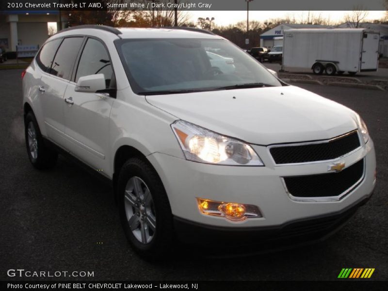Summit White / Dark Gray/Light Gray 2010 Chevrolet Traverse LT AWD