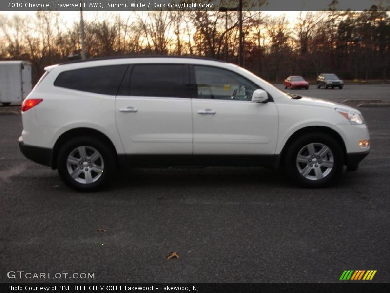 Summit White / Dark Gray/Light Gray 2010 Chevrolet Traverse LT AWD