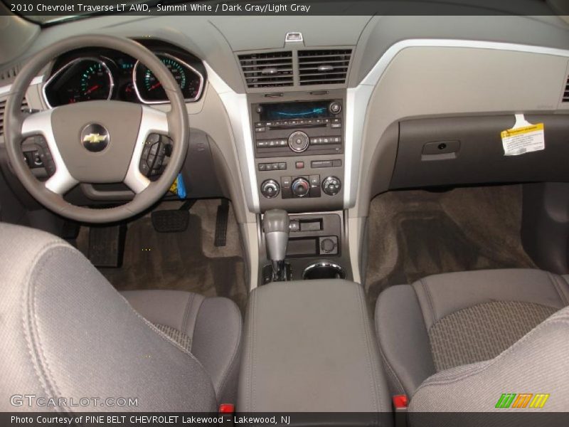 Summit White / Dark Gray/Light Gray 2010 Chevrolet Traverse LT AWD