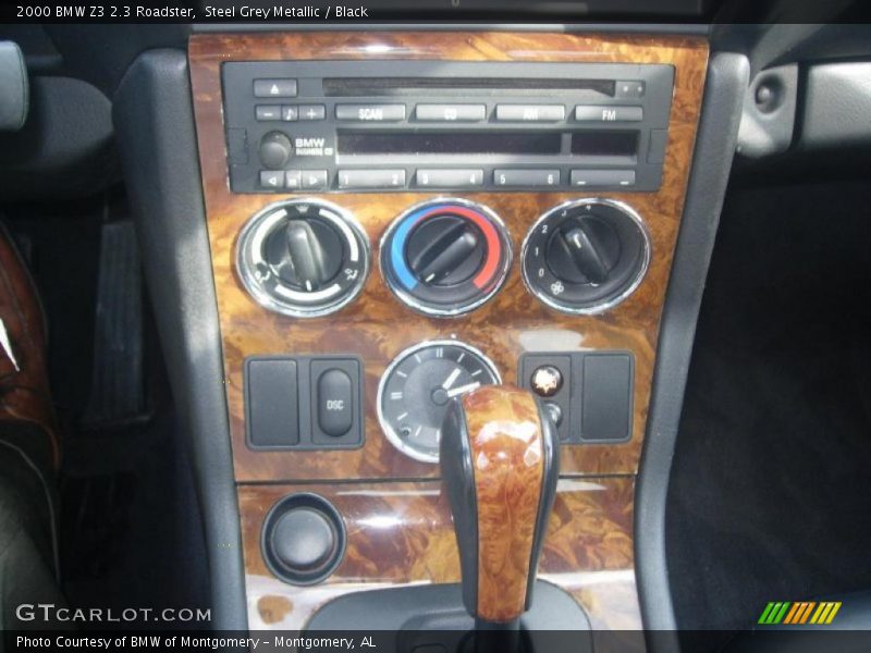 Controls of 2000 Z3 2.3 Roadster