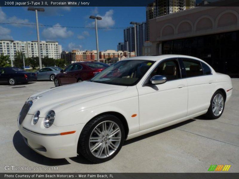 Front 3/4 View of 2008 S-Type 3.0