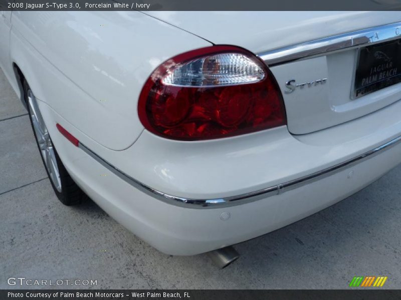 Porcelain White / Ivory 2008 Jaguar S-Type 3.0