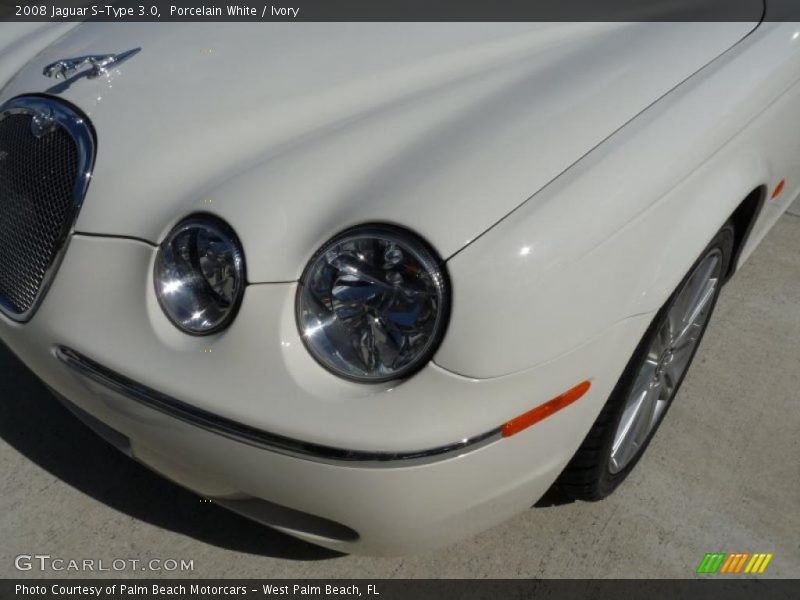 Porcelain White / Ivory 2008 Jaguar S-Type 3.0