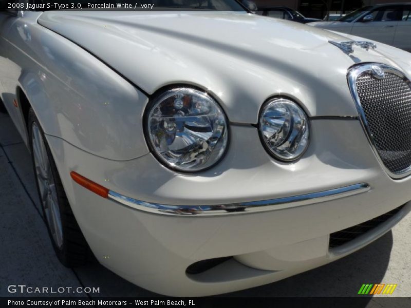 Porcelain White / Ivory 2008 Jaguar S-Type 3.0