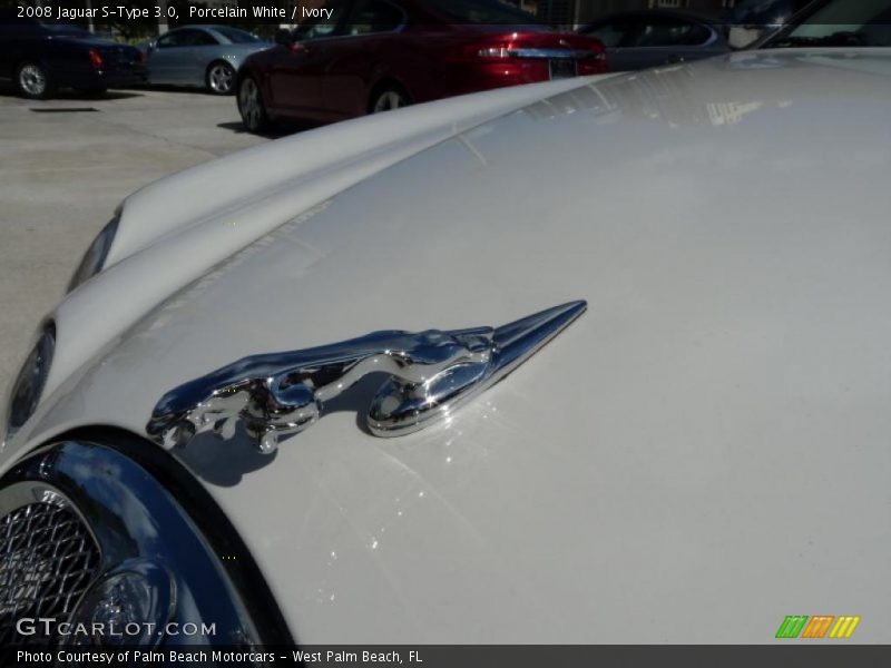 Porcelain White / Ivory 2008 Jaguar S-Type 3.0