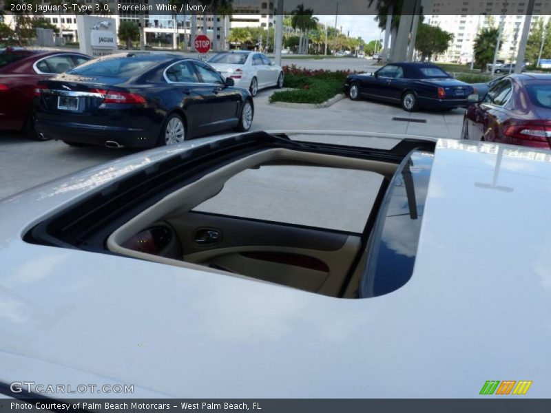 Porcelain White / Ivory 2008 Jaguar S-Type 3.0
