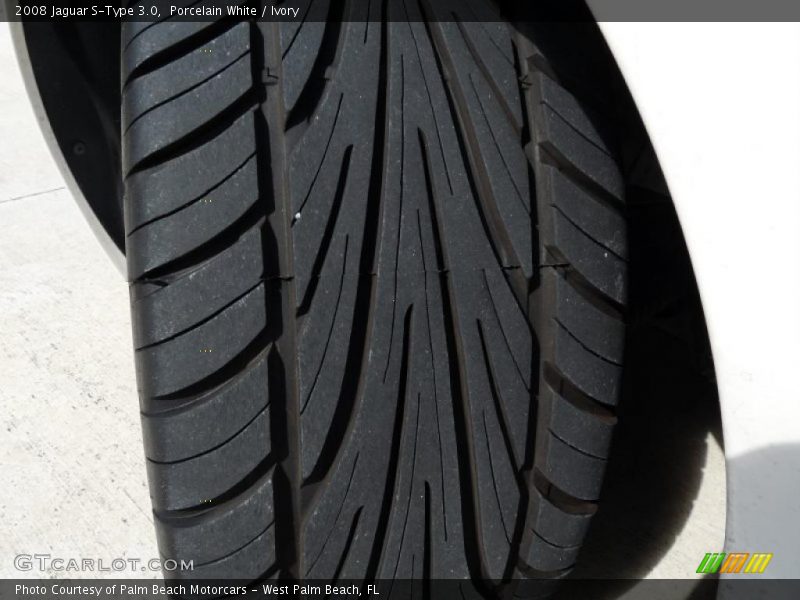 Porcelain White / Ivory 2008 Jaguar S-Type 3.0