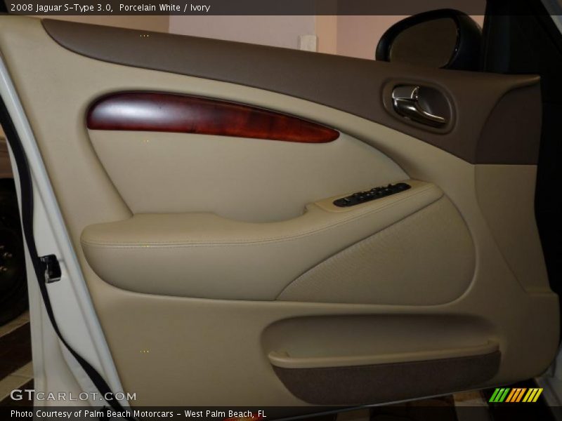 Porcelain White / Ivory 2008 Jaguar S-Type 3.0