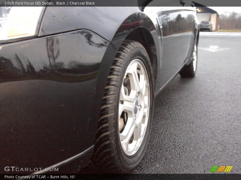 Black / Charcoal Black 2008 Ford Focus SES Sedan