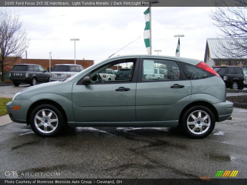 Light Tundra Metallic / Dark Flint/Light Flint 2005 Ford Focus ZX5 SE Hatchback