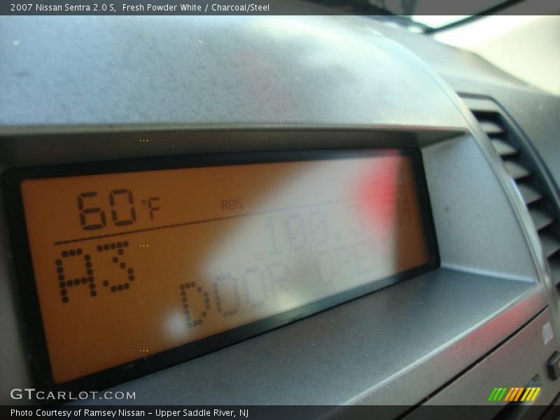 Fresh Powder White / Charcoal/Steel 2007 Nissan Sentra 2.0 S