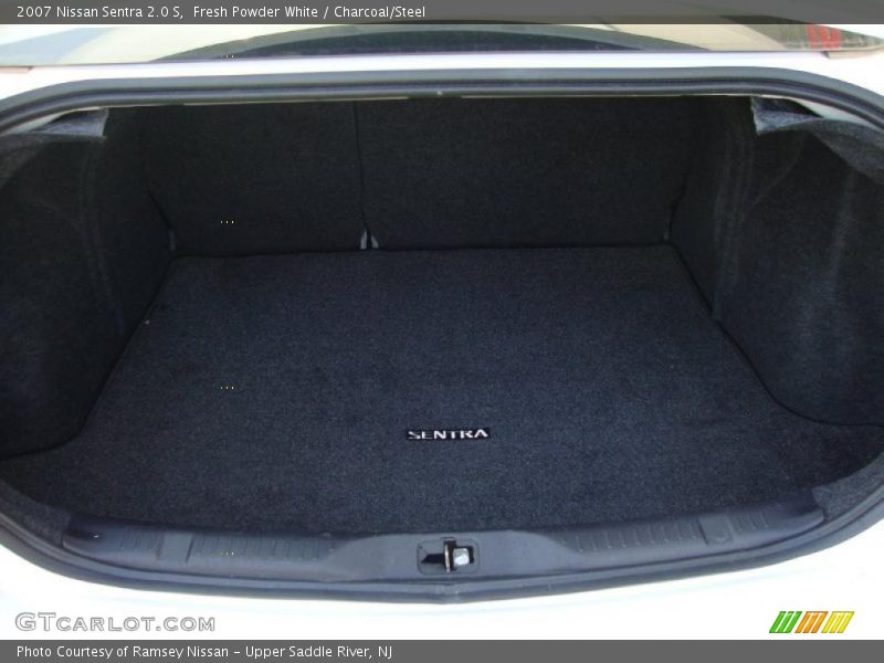 Fresh Powder White / Charcoal/Steel 2007 Nissan Sentra 2.0 S