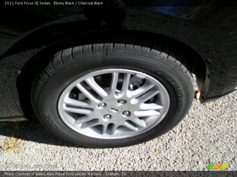 Ebony Black / Charcoal Black 2011 Ford Focus SE Sedan