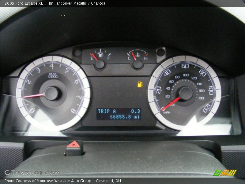 Brilliant Silver Metallic / Charcoal 2009 Ford Escape XLT